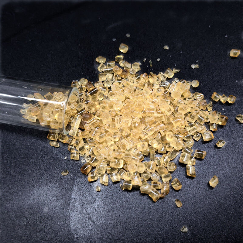 Polyoléfine chlorée à bonne solubilité dans l'ester, haute adhérence et teneur en chlore de 30-32% pour systèmes adhésifs